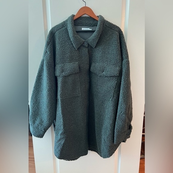 Good American Cozy Contour Faux Shearling Jacket NWT - Picture 3 of 16